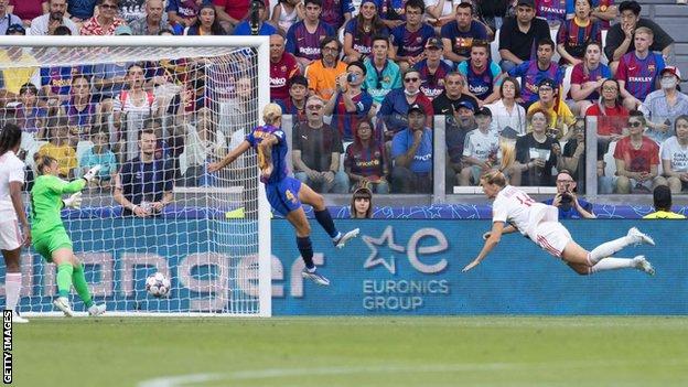 Ada Hegerberg dives in to score against Barcelona